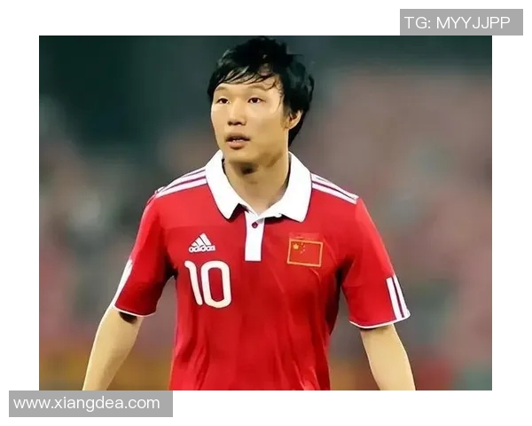 中国足球历史上的传奇球星与他们的辉煌成就回顾 中国足球历史上的传奇球星与他们的辉煌成就回顾